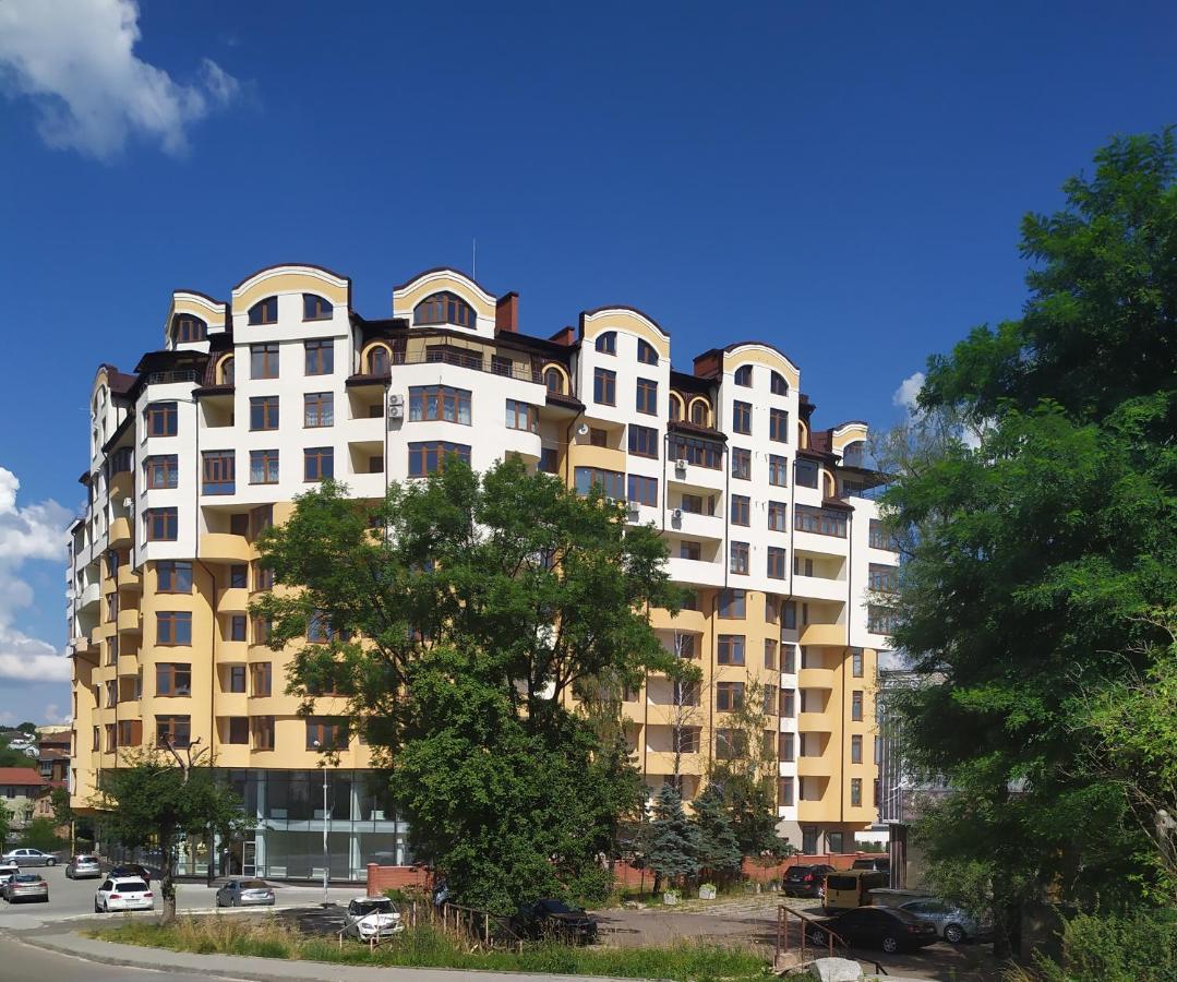 Вул Роксолани , 16 Центр 300 М До Бювету تريسكافيتس المظهر الخارجي الصورة