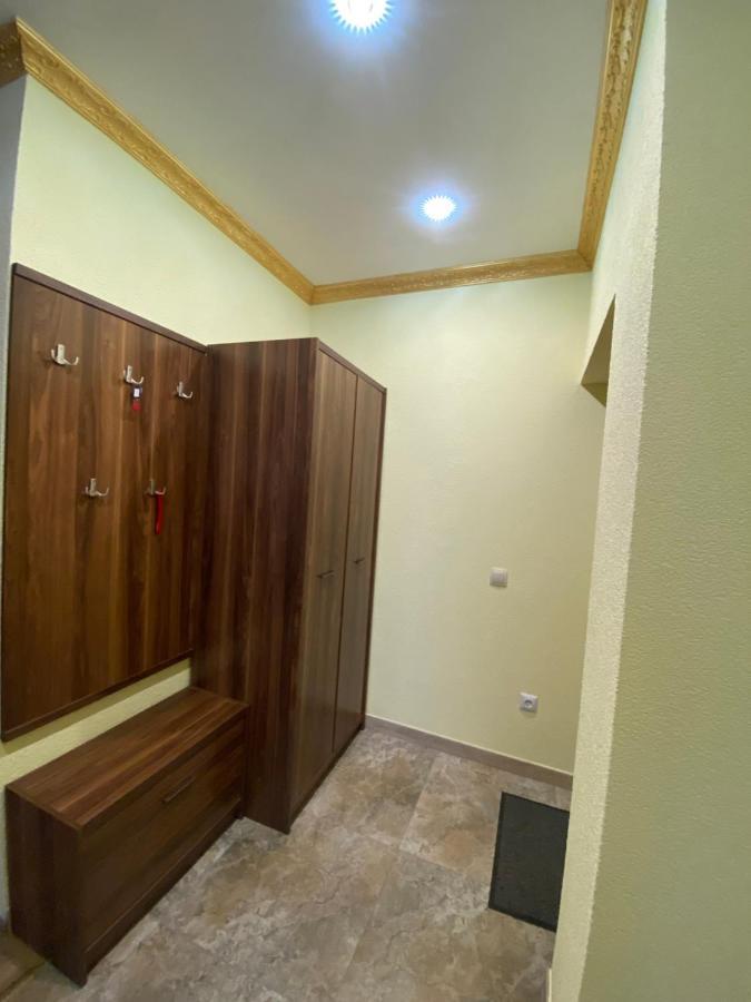 Вул Роксолани , 16 Центр 300 М До Бювету تريسكافيتس المظهر الخارجي الصورة